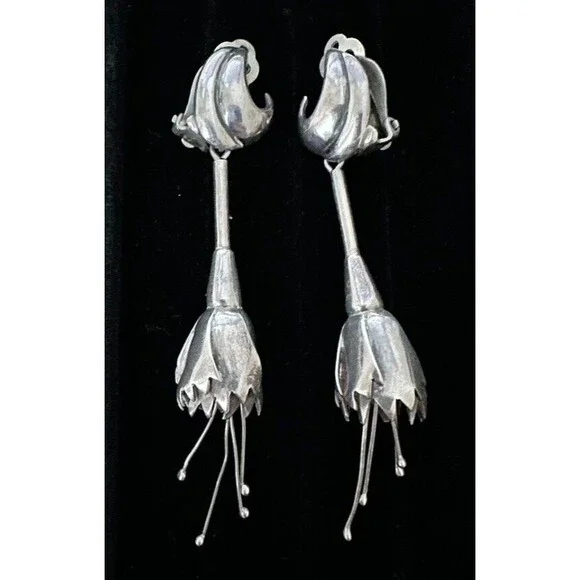 Antonio Pineda Taxco Mexico 970 Silver Flower floral Drop Clip Earrings